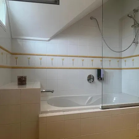 La Llosa Urbanizacion Privada Y Tranquilidad 度假居