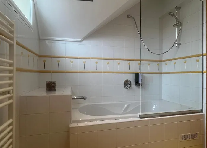 Casa En Urbanizacion Cerca Santander Y Aeropuerto 度假居