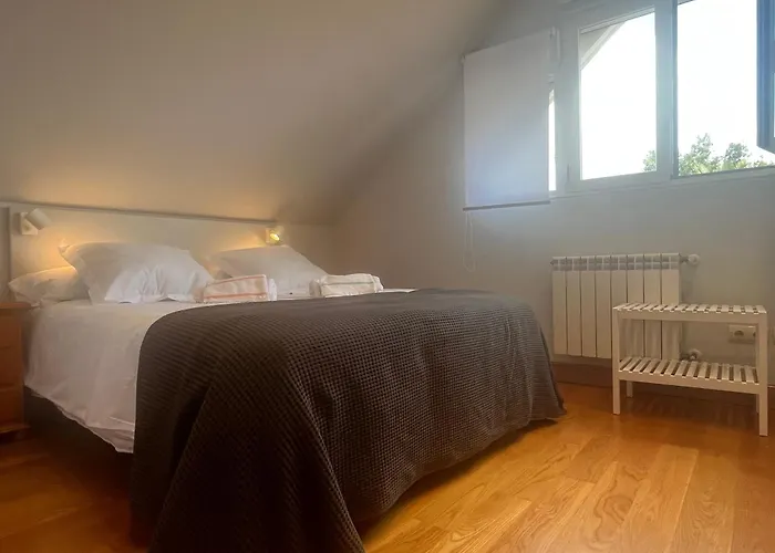 Casa En Urbanizacion Cerca Santander Y Aeropuerto 度假居 卡马乔