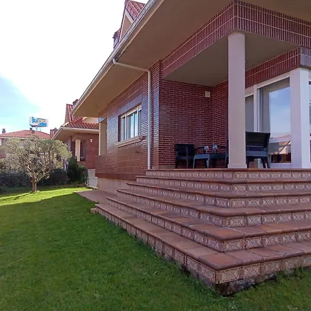 Prázdninový dům Casa En Urbanizacion Cerca Santander Y Aeropuerto